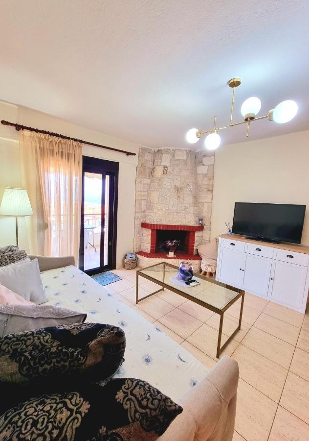 Nice Apartment With Amazing Views Kriopigi Habitación foto